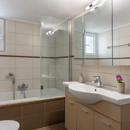 Apartamento Plaka's House Katomerion