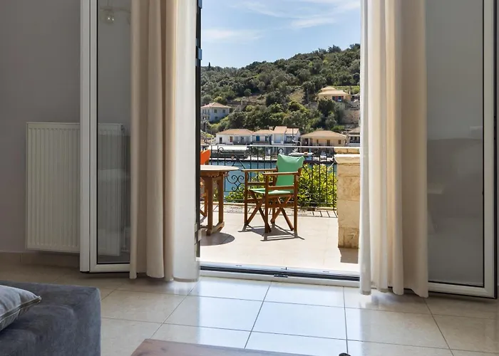 Plaka's House Katoméri